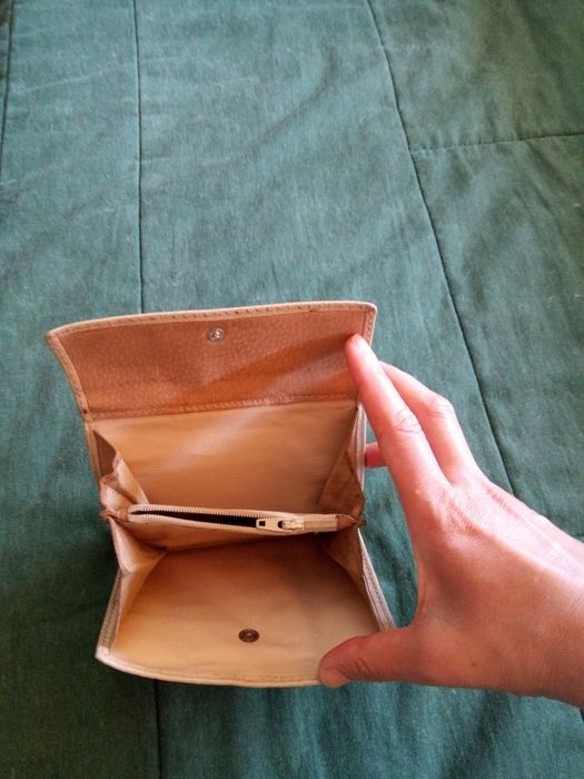 Carteira toda forrada a pele verdadeira