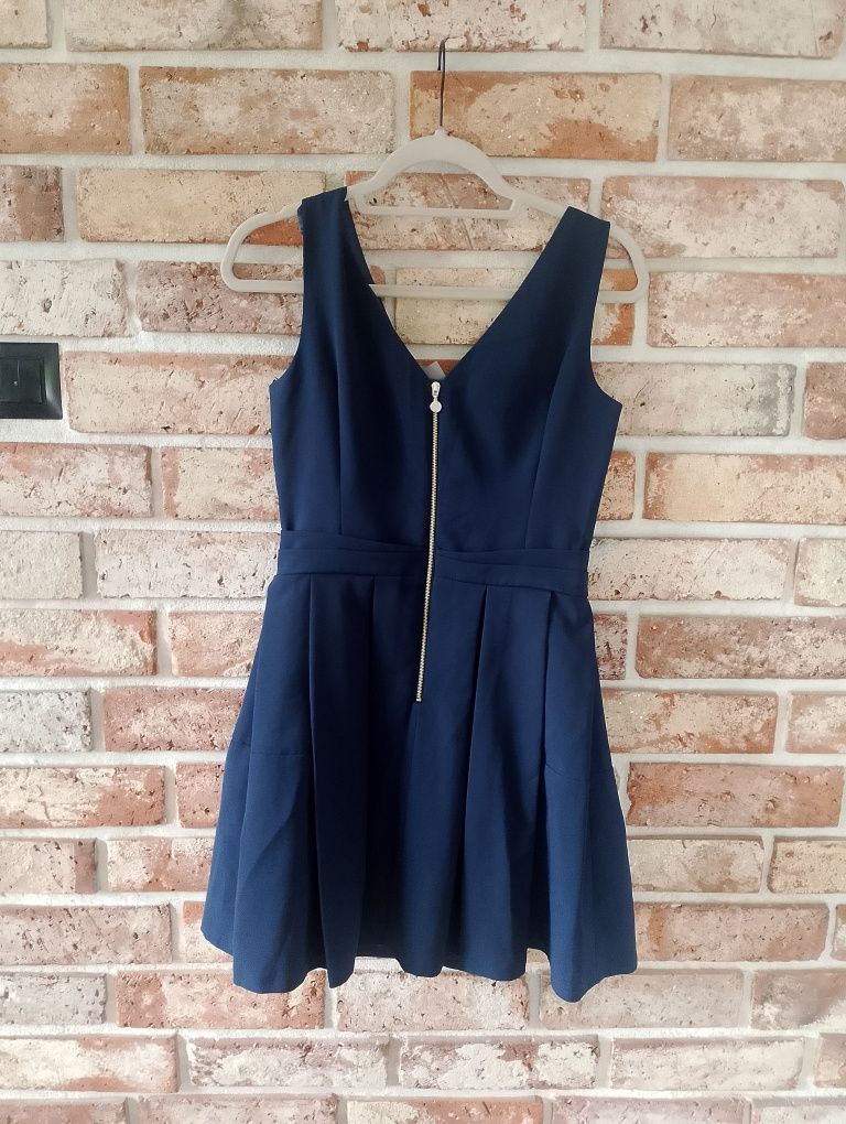 Nowa sukienka elegancka