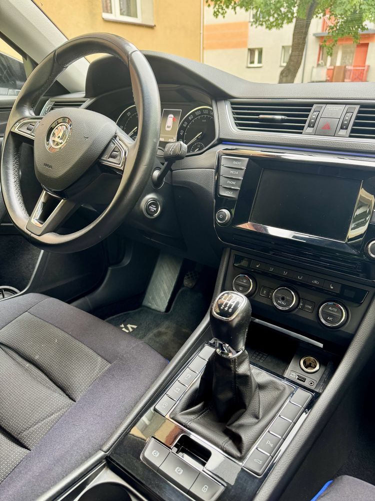 Skoda Superb Kombi 2.0 TDI 190 KM | Webasto | 2 komplety kół |