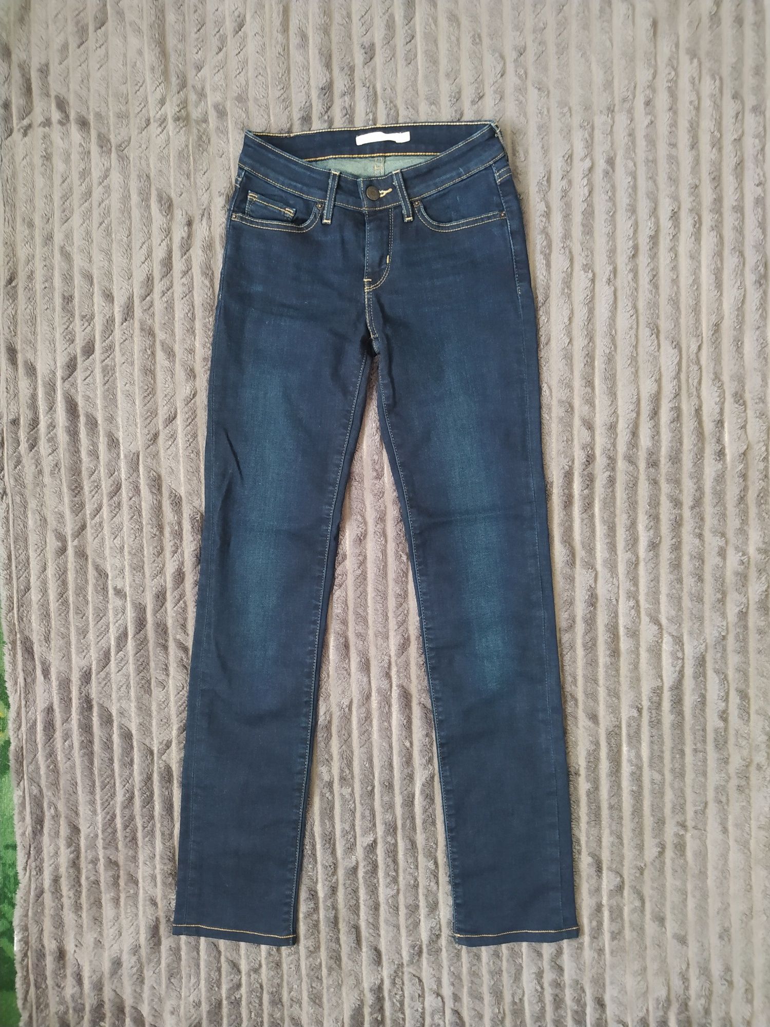 Джинси Levi's 712 Slim (розмір  24)