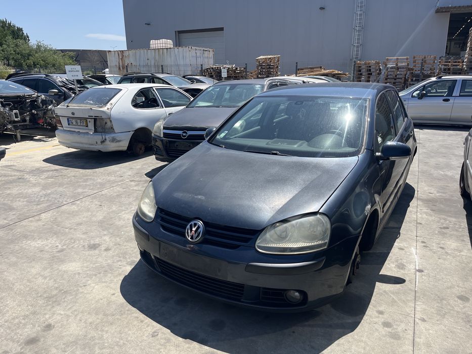 VW Golf 5 1.4 para peças