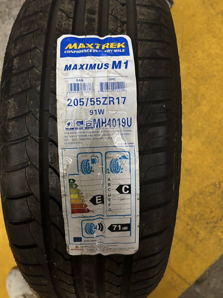 Maxtrek 205/55ZR17