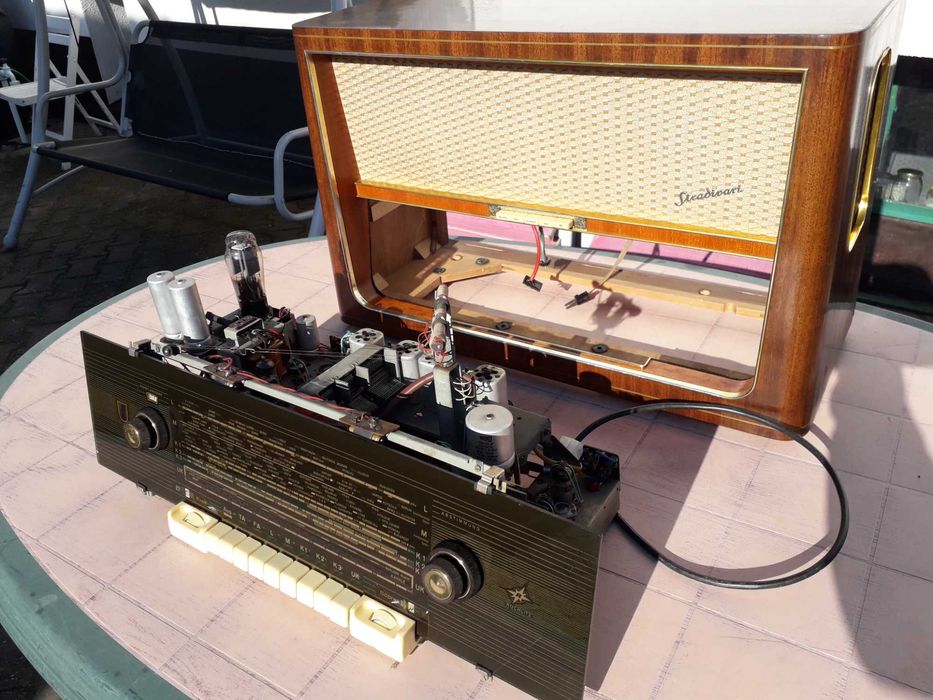 Radio lampowe stare Stradivari 2, po przeglądzie i renowacji.