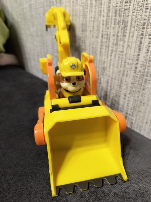 Продам іграшки Кремез і команда