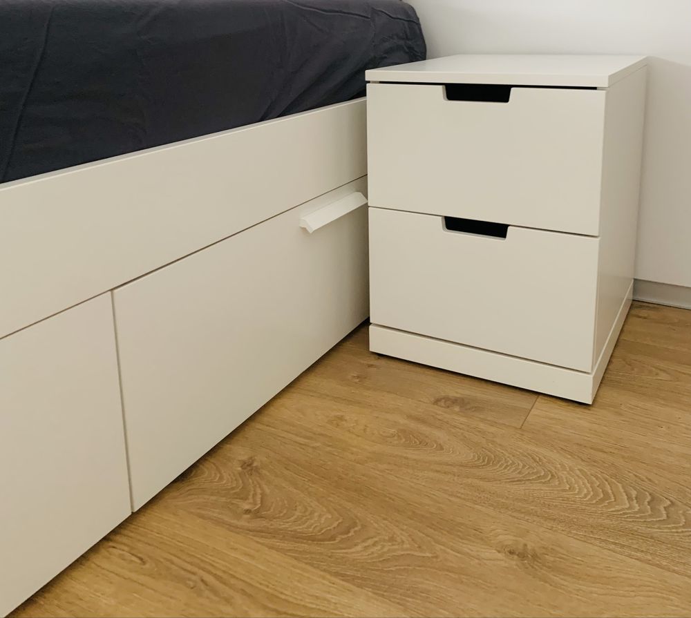 Cama de Casal com 4 Gavetas, 2 Estrados e 2 Mesas de Cabeceira