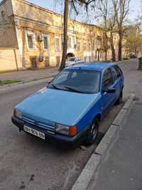 Автомобіль Fiat tipo 1990