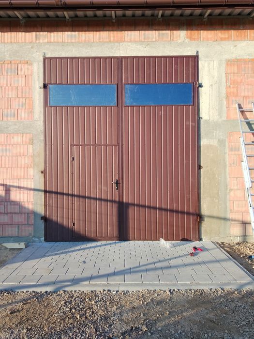 Drzwi garażowe przesuwne skrzydłowe bramy wjazdowe