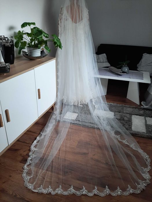 Suknia ślubna kolor śmietanka