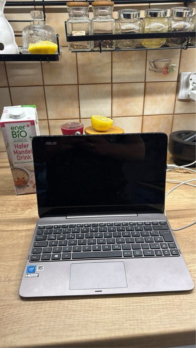 Asus T100 laptop / tablet 2w1 dotykowy ekran