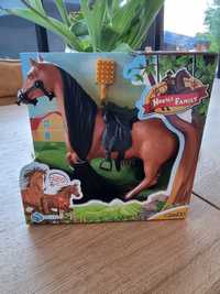 Zabawka konik z szczotką figurki koniki koń figura