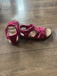 Sandalki dla dziewczynki
