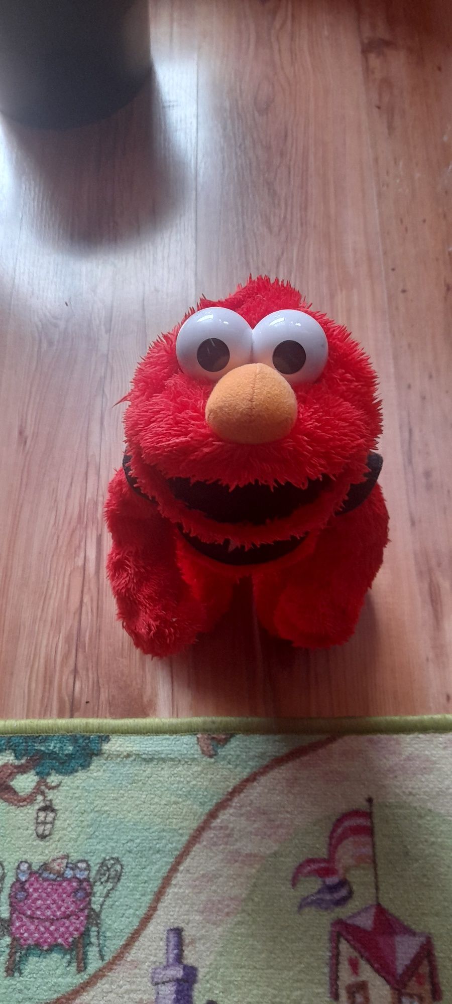 Stara maskotka elmo interaktywna