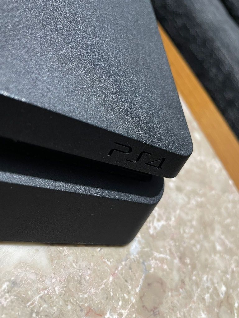 PlayStation 4 Slim | 1TB |