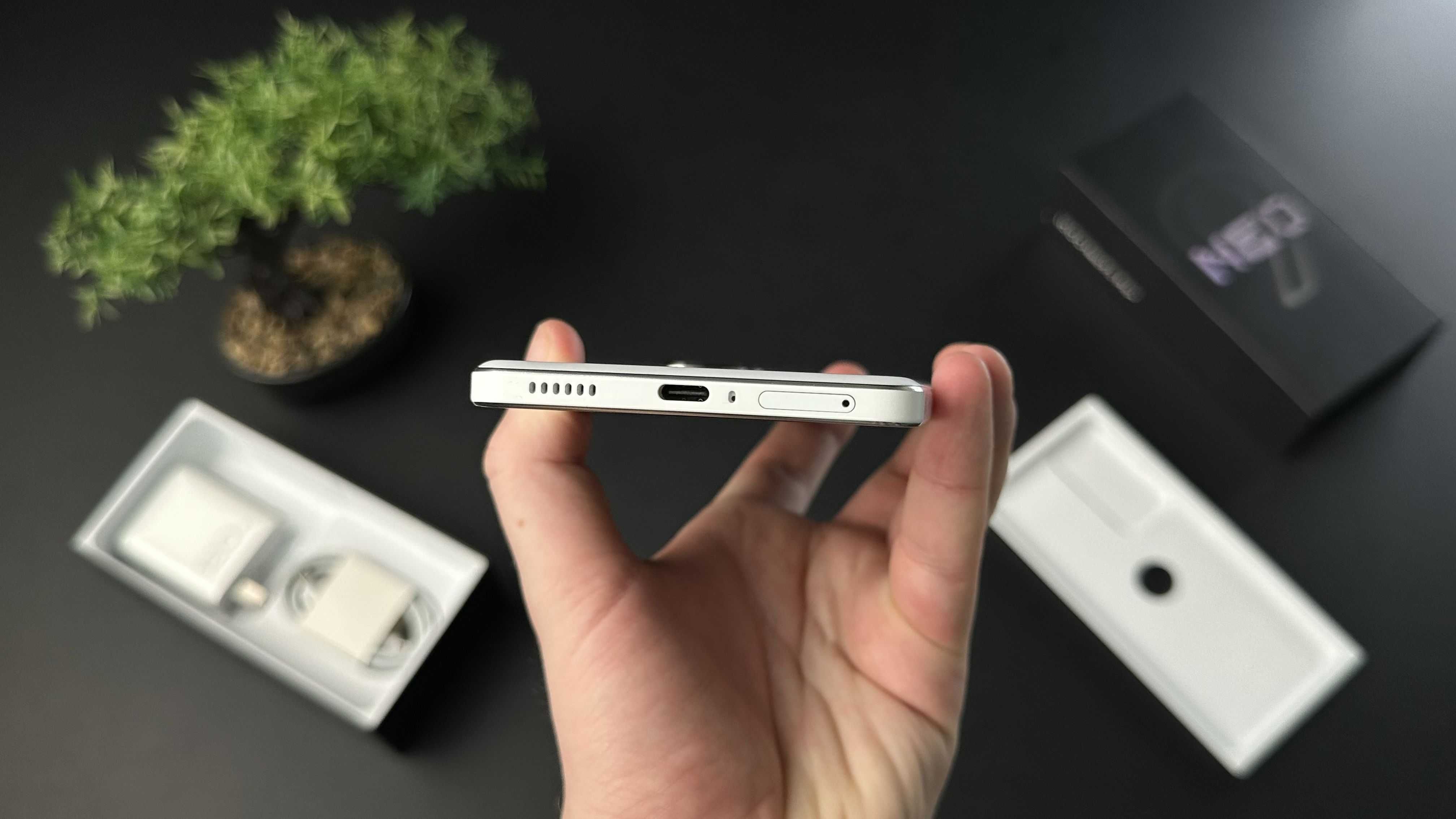Оплата частинами 0% Vivo iQOO Neo 9S Pro+ 12/256GB White Гарантія