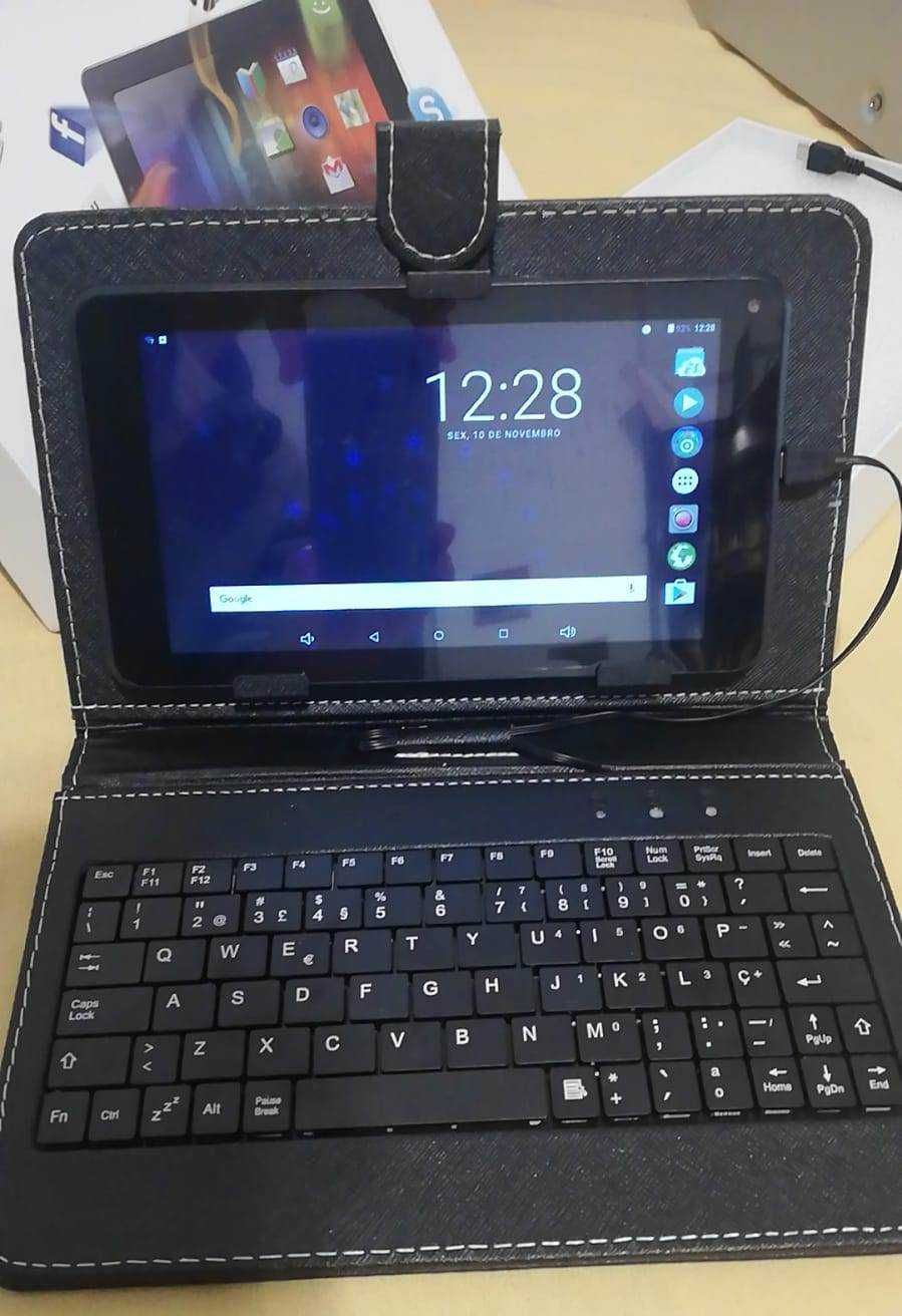 Tablet PC 7'' com bolsa, teclado e cartão memória 32G