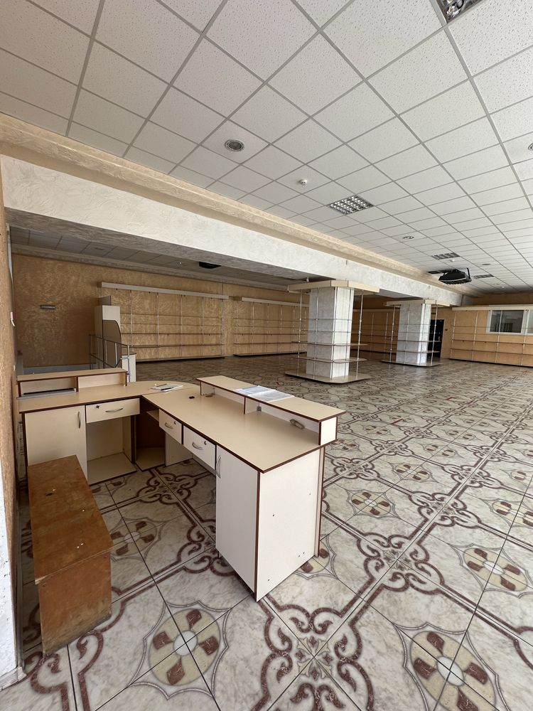 Оренда комерційного приміщення – 300 м² | 2 ПОВЕРХ