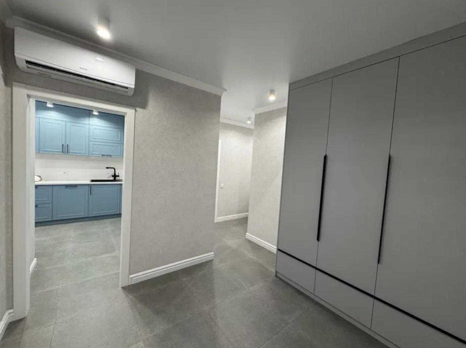 Продам 3х комнатную ЖК «Дмитриевский-3