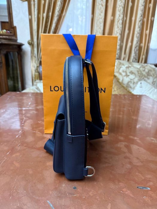 Слінгбек Louis Vuitton