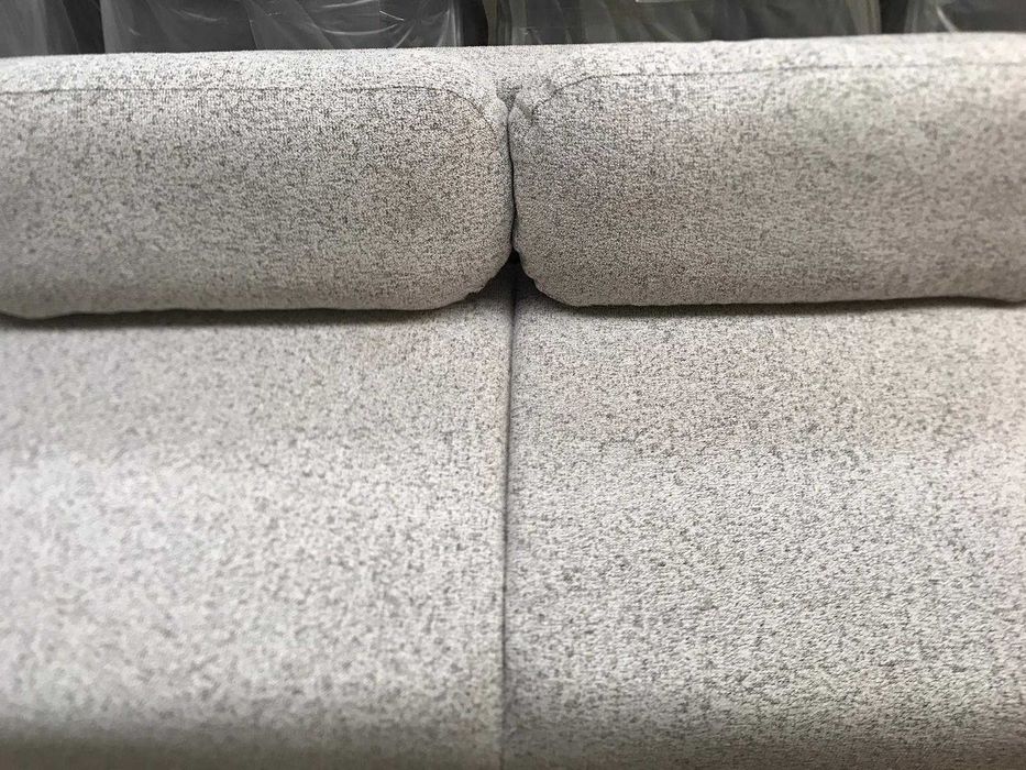 Piękna nowa sofa z funkcją spania
