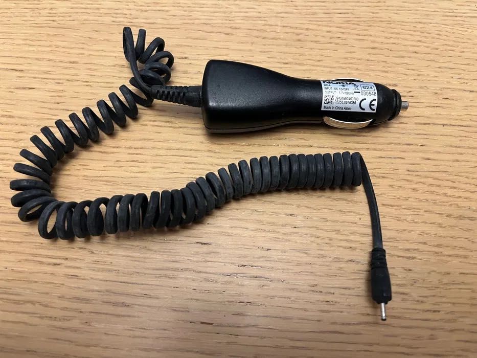 Ładowarka samochodowa do telefonu NOKIA