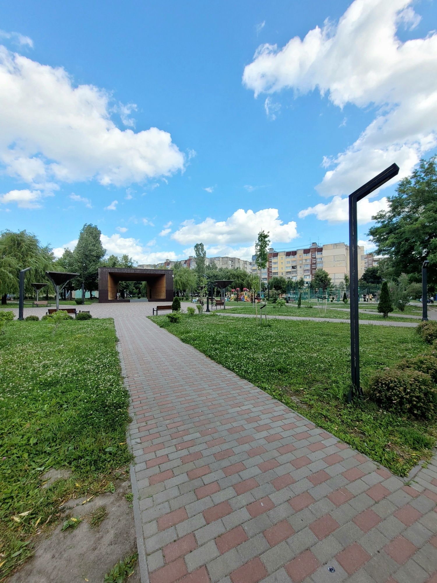 Продаж 2-кім квартири на Малікова 8/9 п