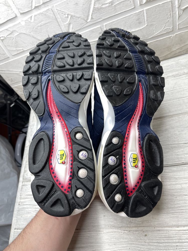 Кроссовки оригинал Nike Air Max Tailwind V Sp TN