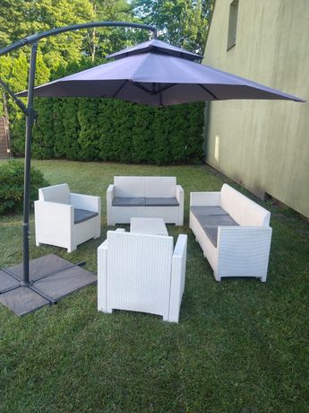 Zestaw mebli ogrodowe/tarasowe/balkonowe białe technoratan + parasol