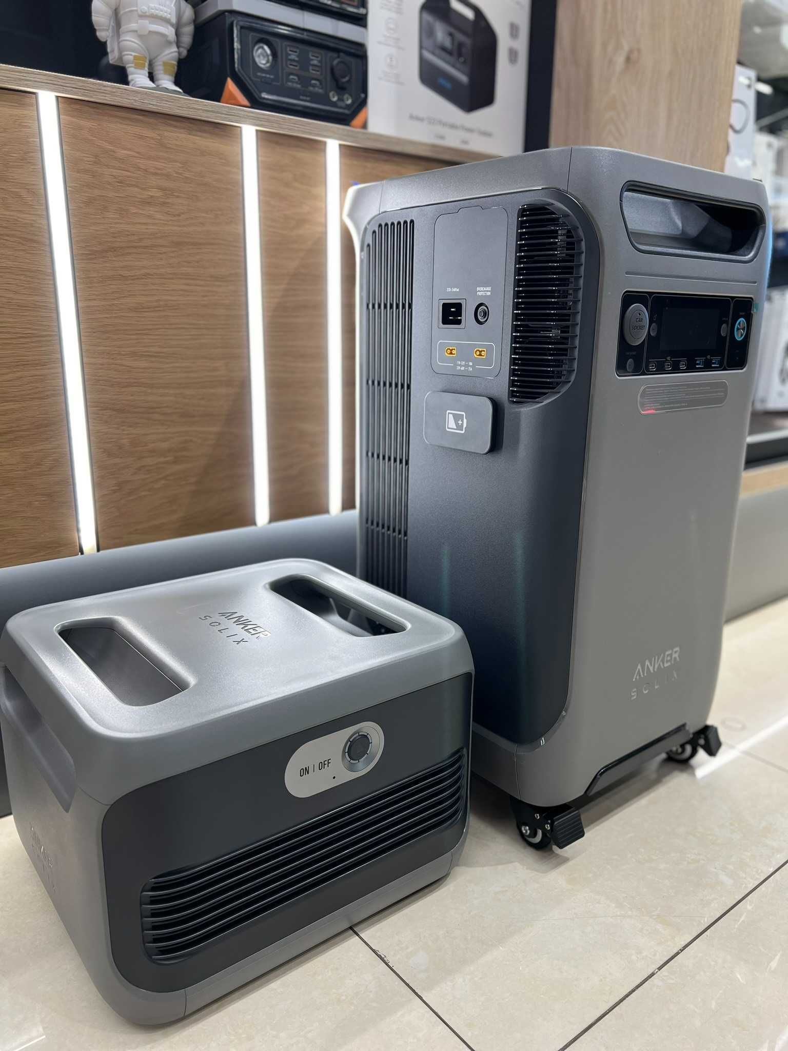 Зарядна станція ANKER SOLIX F3800 - 3840Wh/AC 6000W/100W