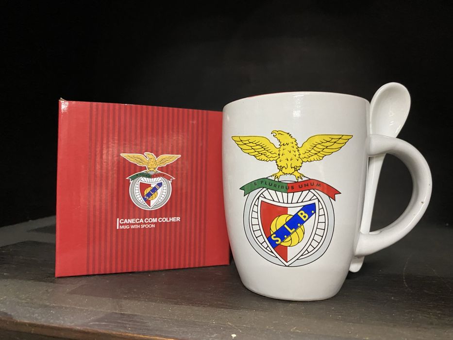 Caneca com colher benfica