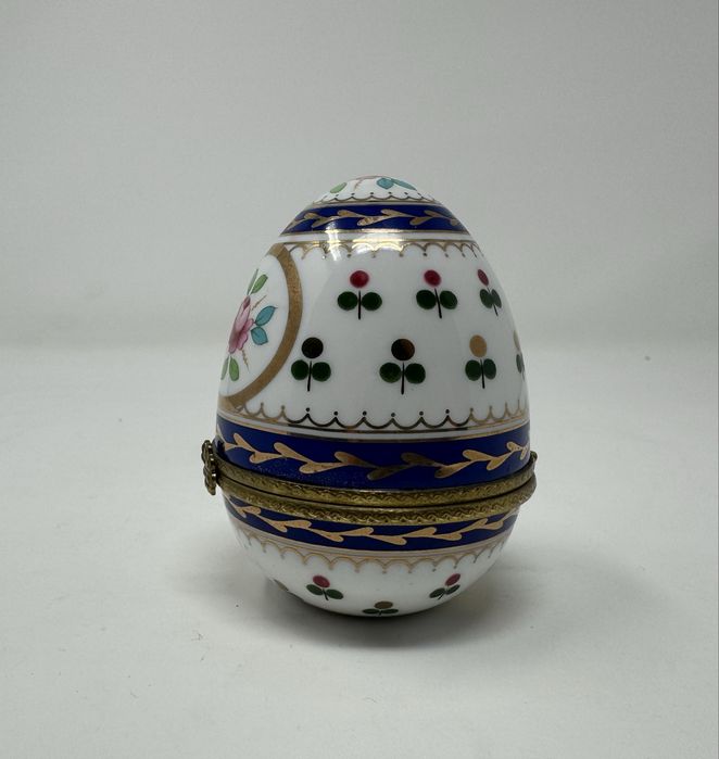 фарфоровая шкатулка-яйцо в стиле Лимож (Limoges)