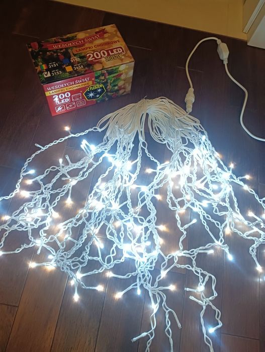 Lampki świąteczne   sople 200 led z fleszem