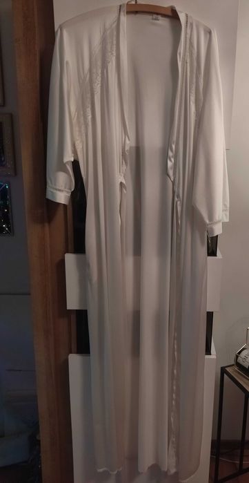 TRIUMPH-elegancka podomka  40