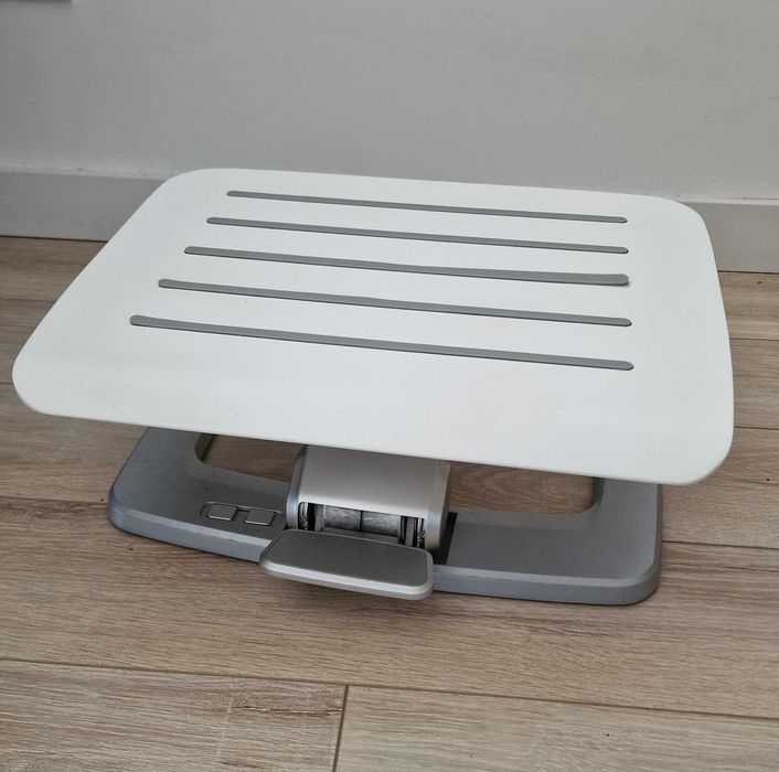 Podnóżek pod biurko FELLOWES HANA LT biały