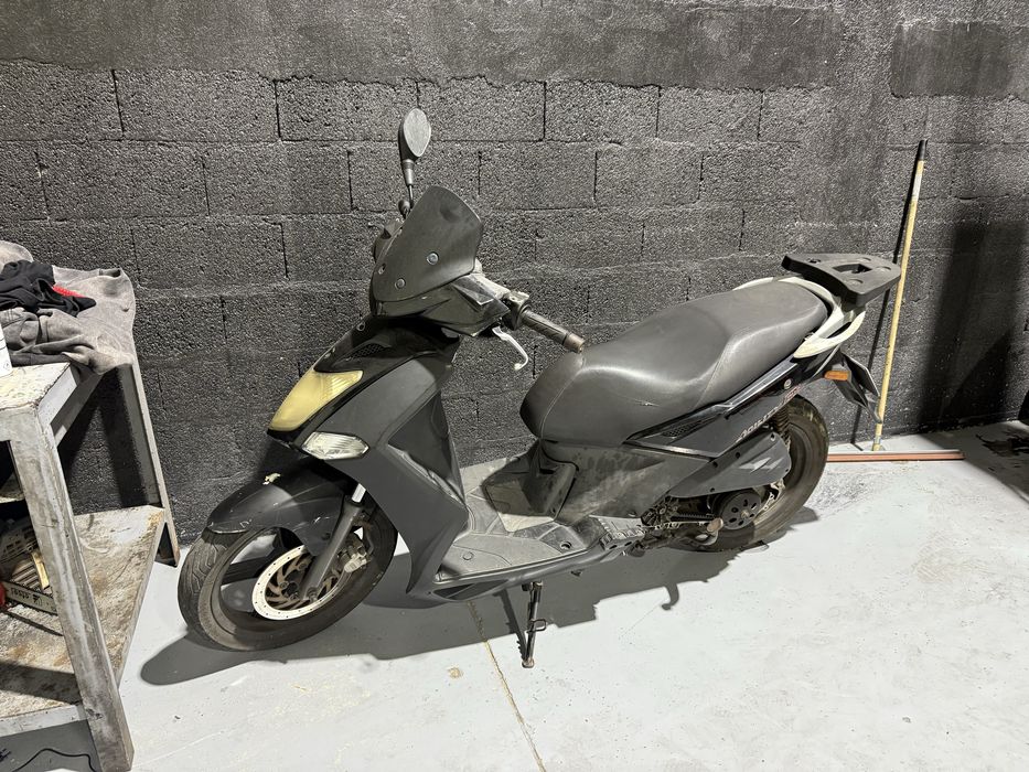 Duas motas 125cc sem documentos