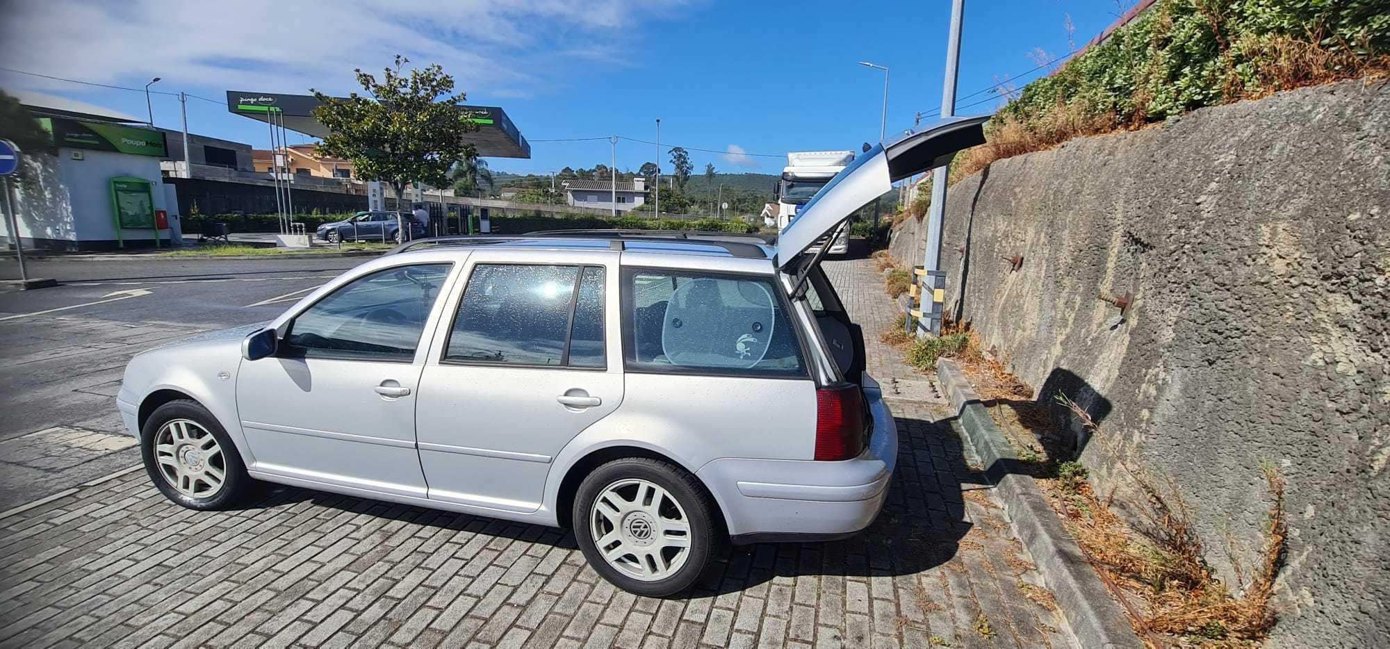 Vendo VW Golf 4 .