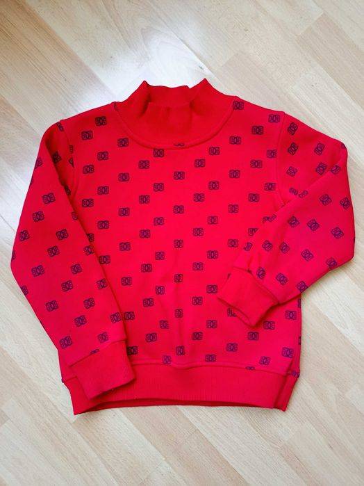 Віддам безкоштовно светр на дівчинку