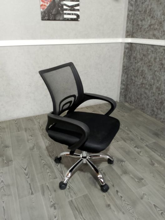 Крісло офісне , шкільне, для дому