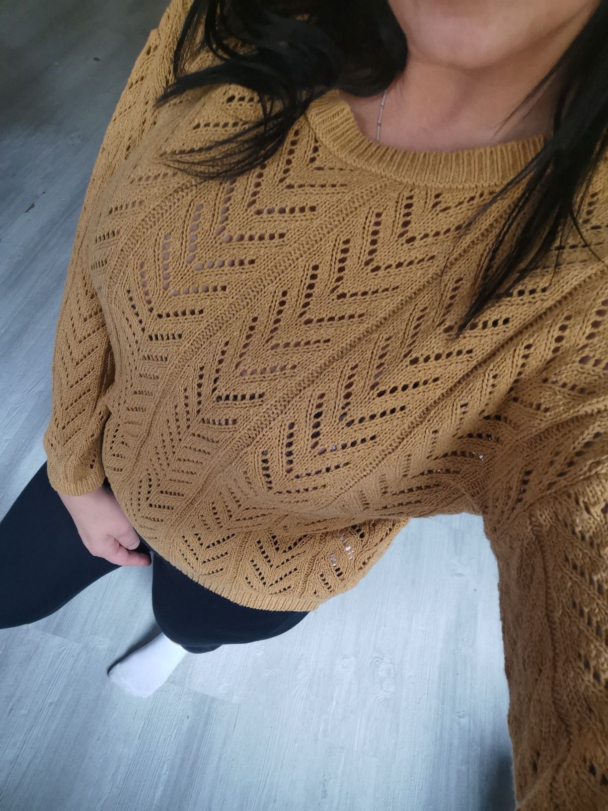 Sweter camel jodełka