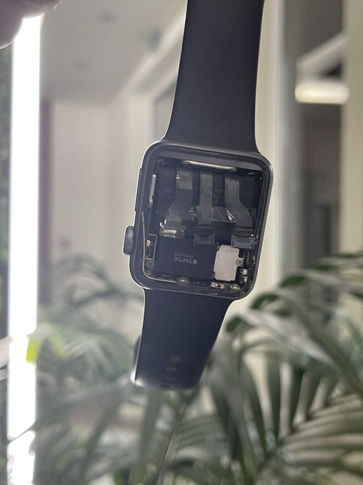 Apple Wath 2 , заменить лишь дисплей