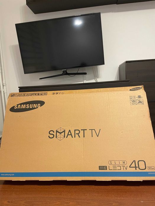 Samsung Smart TV - 40 cali