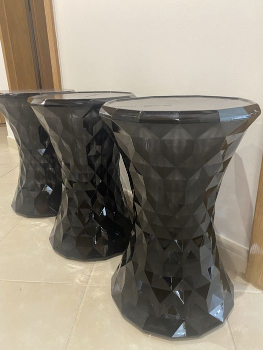 Cadeira (Kartell Stone stool Fumèe)