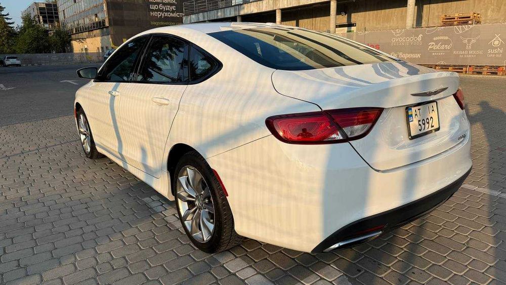 Продам авто Chrysler 200 Sport версія