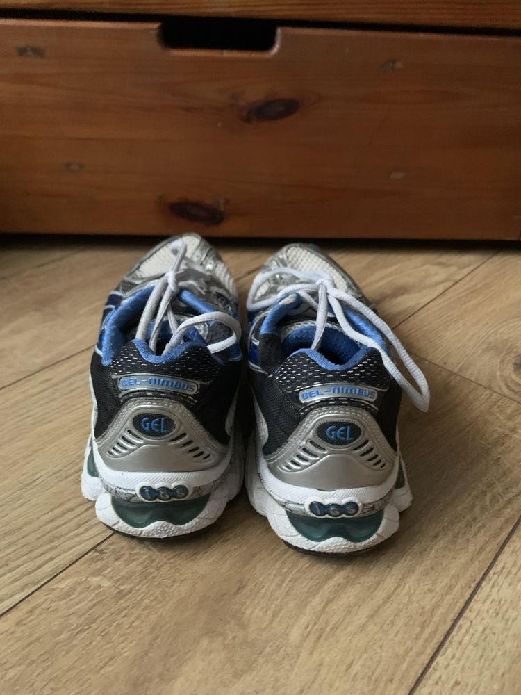 Asics 41,5 розмір made in china