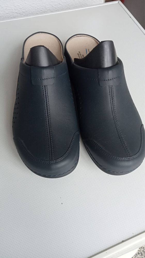 Sapatos ortopedicos NOVOS