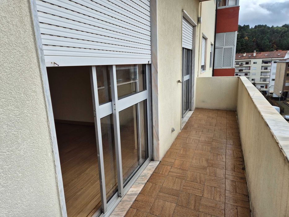 Arrenda se Apartamento T2