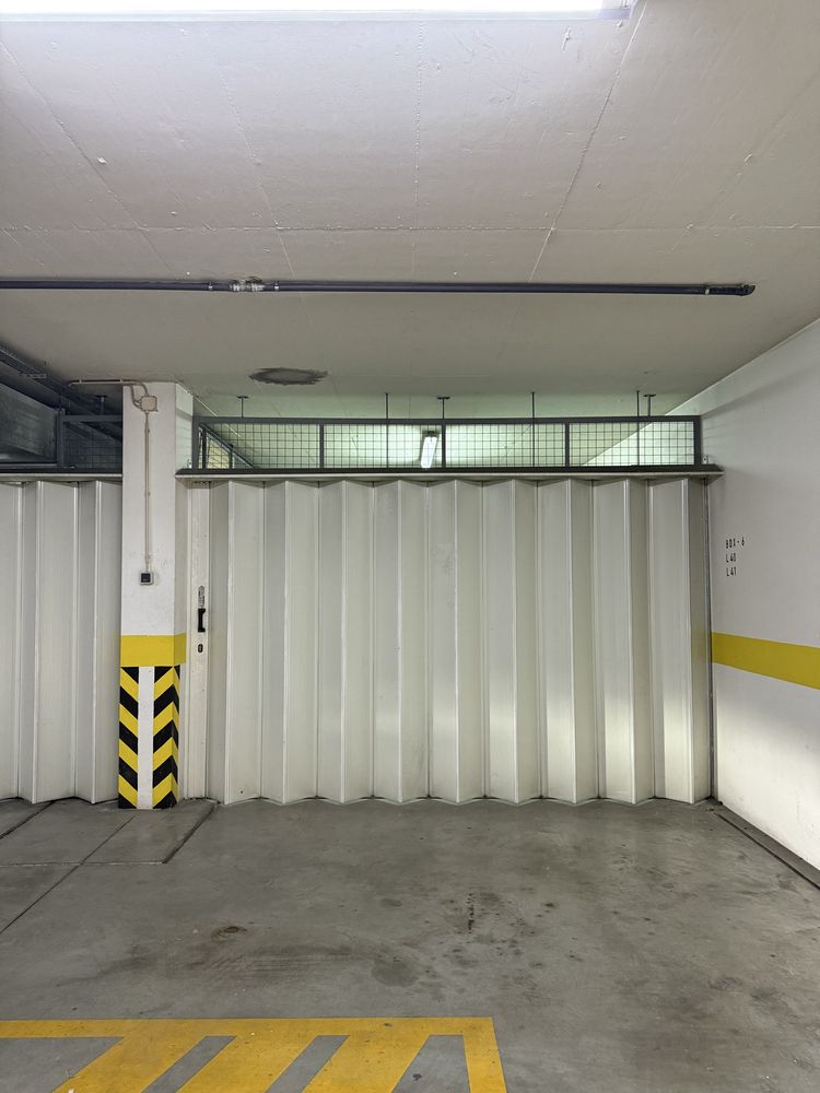 Garagem Box Fechada 44m² para Arrendamento ou Venda