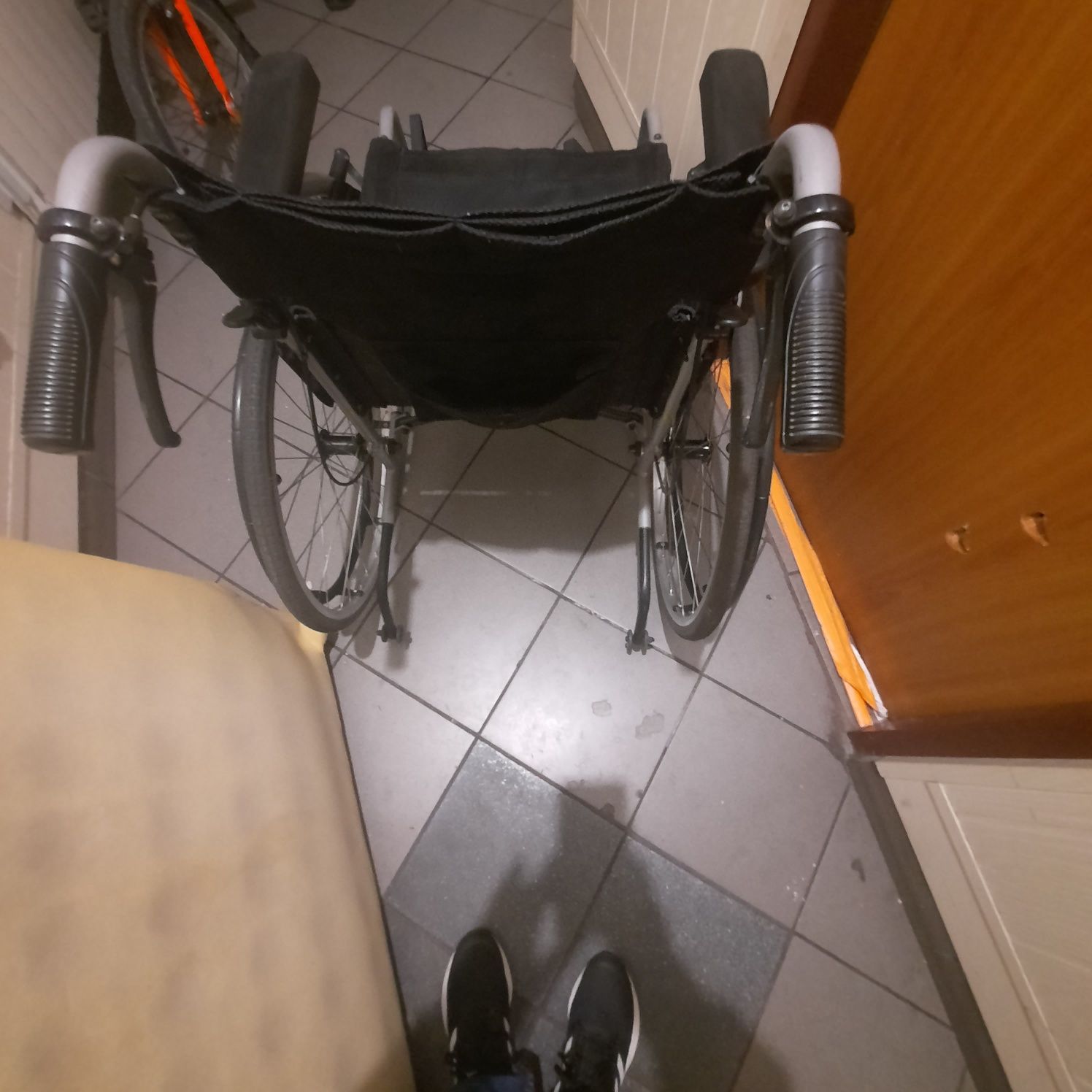 Sprzedam wózek inwalidzki