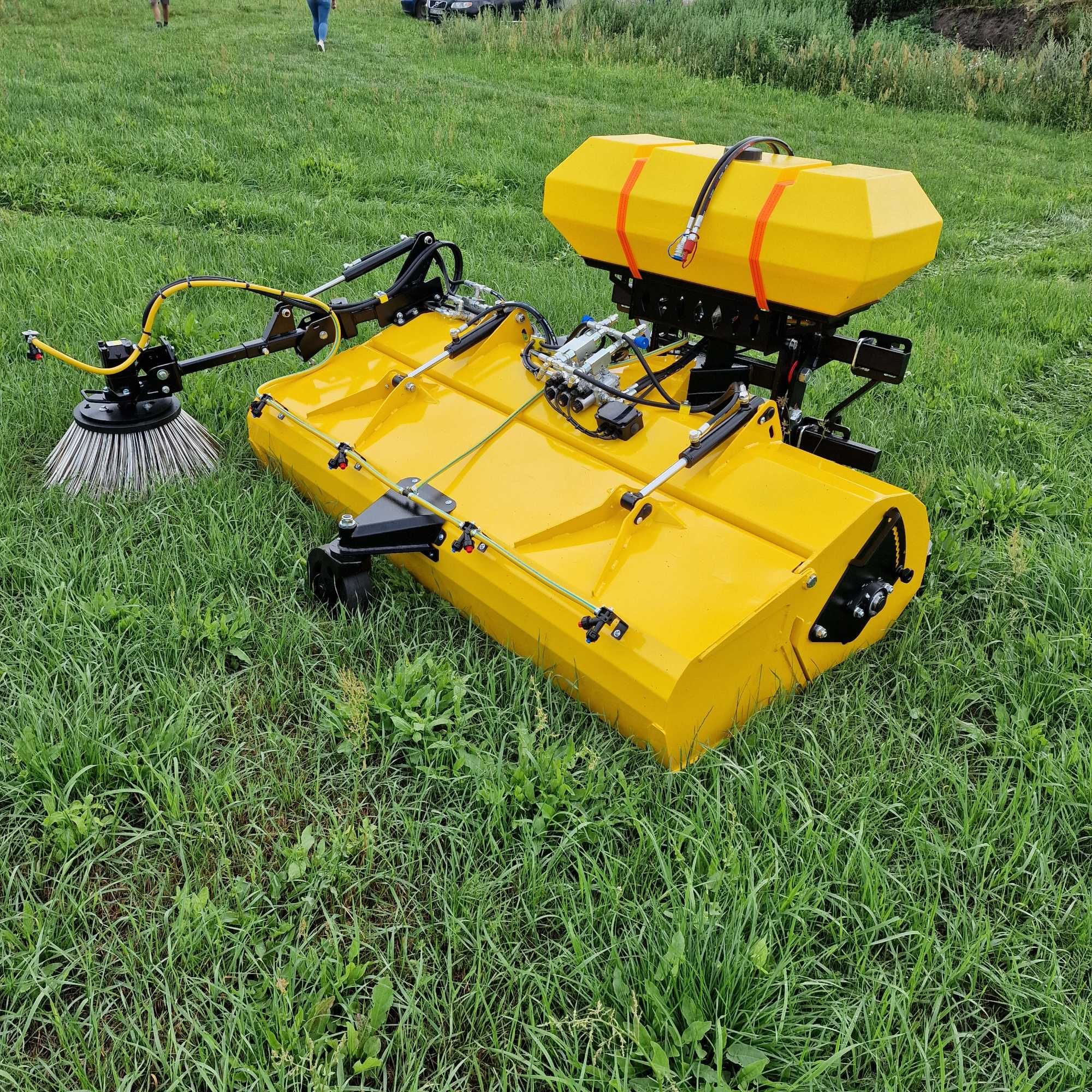 Zamiatarka hydrauliczna do ładowarki/ Grutech