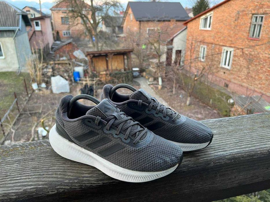 Кросівки Adidas (40)