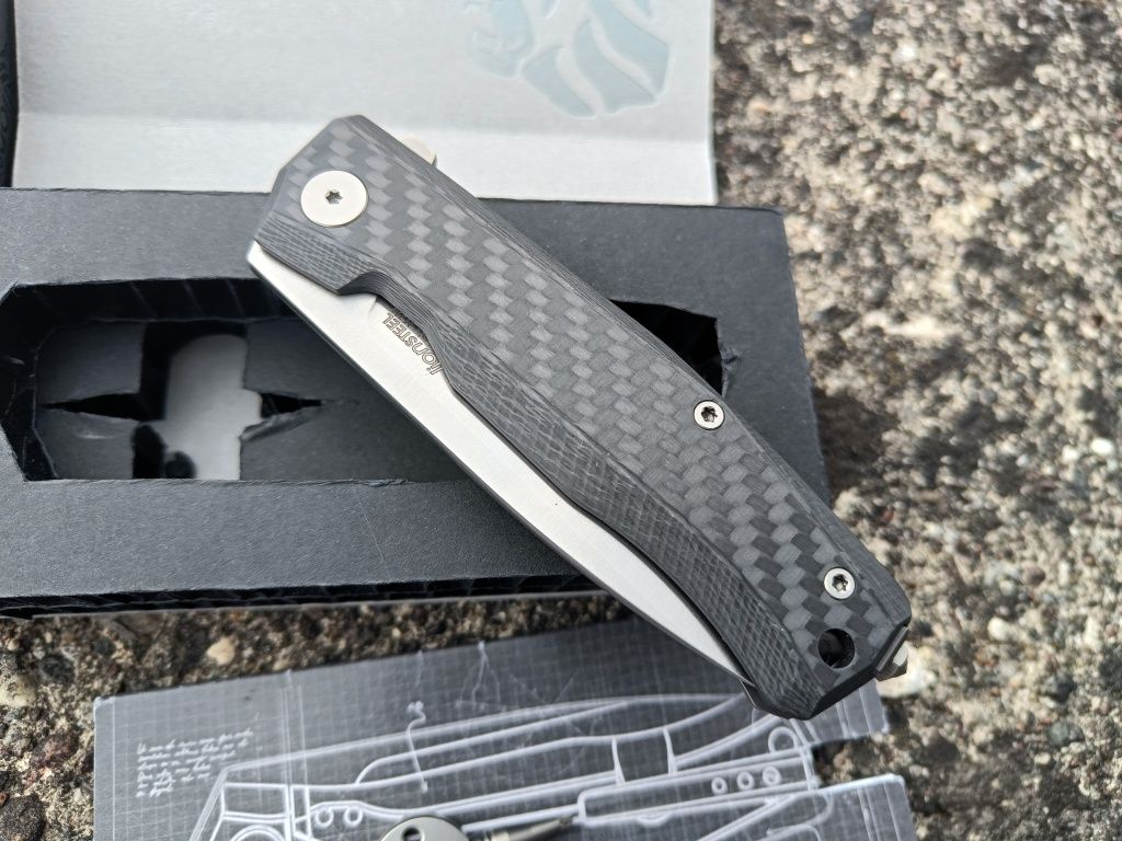 Nóż folder Lionsteel Myto Carbon Tytan m390 Moletta